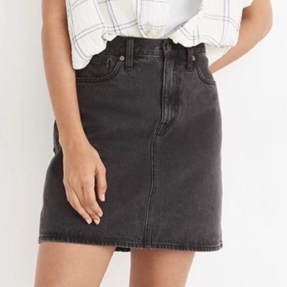 ⭐️Madewell Dark Gray Denim Mini Skirt